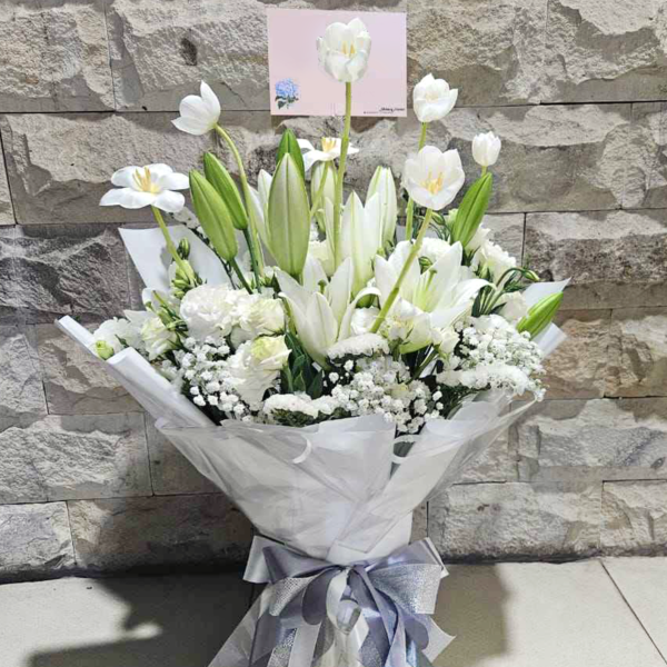 Hand Bouquet - Winter Love Story Bouquet